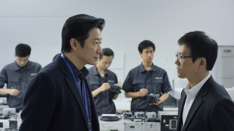 扎克伯格准备偷袭马斯克,华裔技术人才成为AI致胜关键